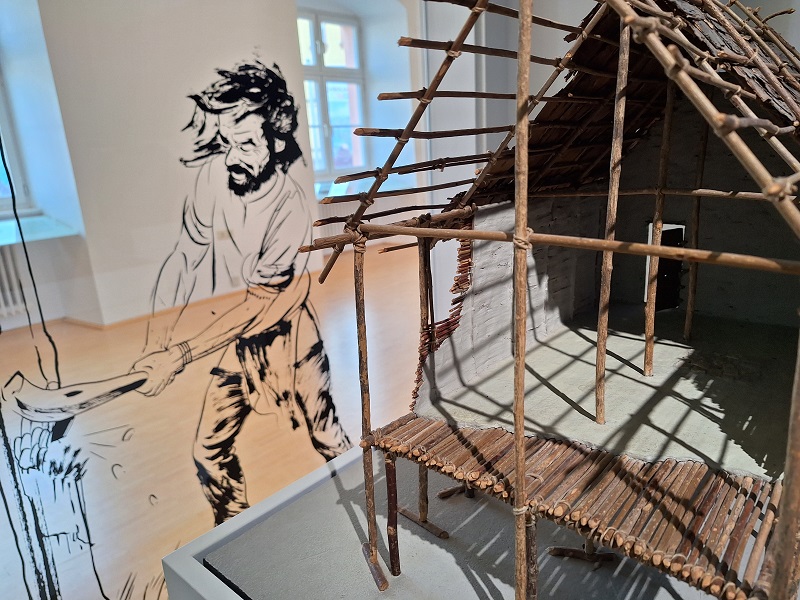 In der alm-Dauerausstellung "Welt der Pfahlbauten" - 1