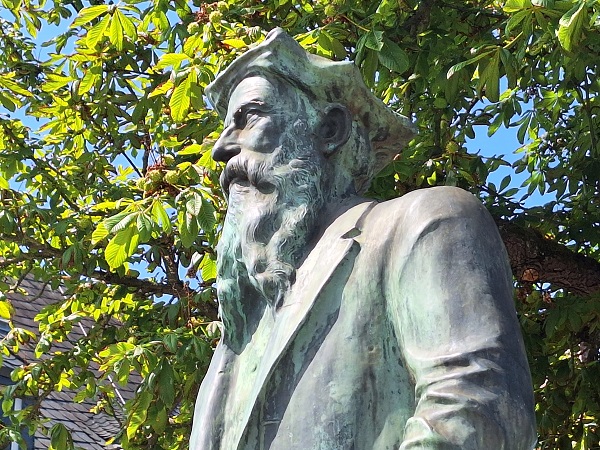 Emanuel Felke: Der „Lehmpastor“ von Bad Sobernheim