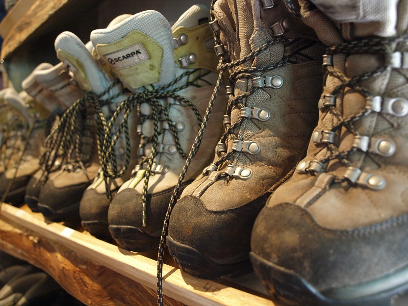 Gepäcklos wandern auf dem Mullerthal Trail: gutes Schuhwerk braucht es
