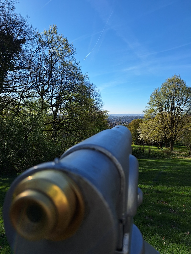 Nerobergbahn Wiesbaden: Oben lockt ein Panoramablick über die hessische Landeshauptstadt.