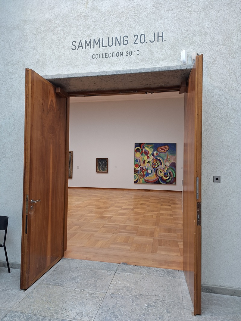 Kunstmuseum Basel: Eingang zur Sammlung des 20. Jahrhunderts im Altbau