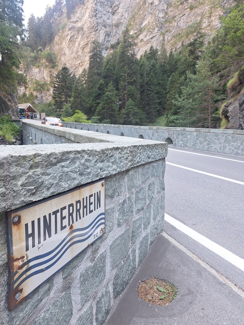 Viamala/Graubünden: In der Schlucht bahnt sich mit dem Hinterrhein ein Quellfluss des Rheins seit Jahrtausenden seinen Weg